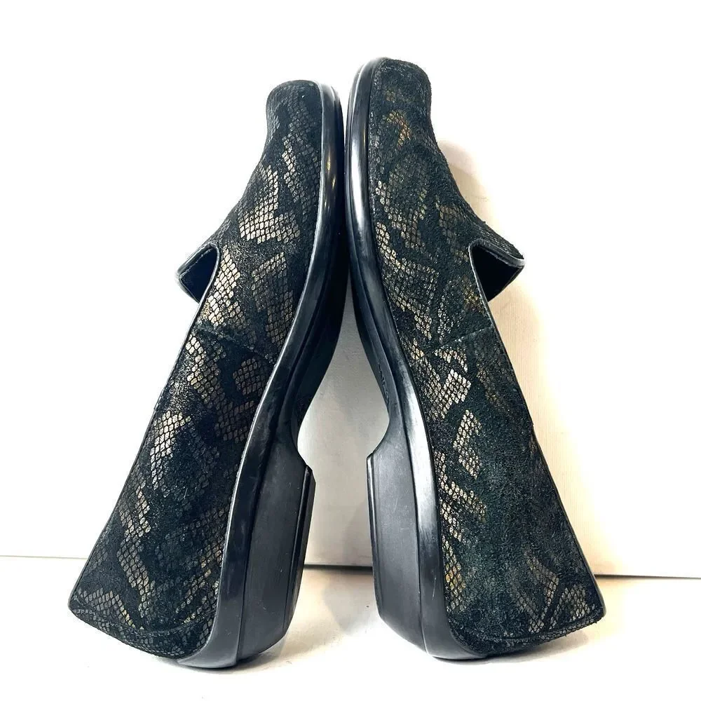 Dansko Women's EU 39 US 8.5 Black Gold Leather Flat Comfort Casual Slip On Shoes